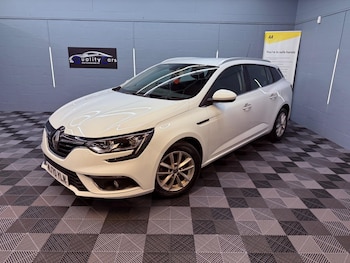 Used Renault Megane 2020 for sale - 76573475: Photo