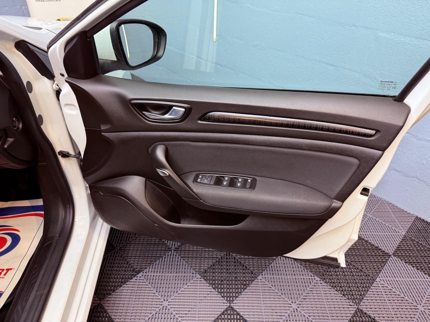 Used Renault Megane 2020 for sale - 76573475: Photo 40