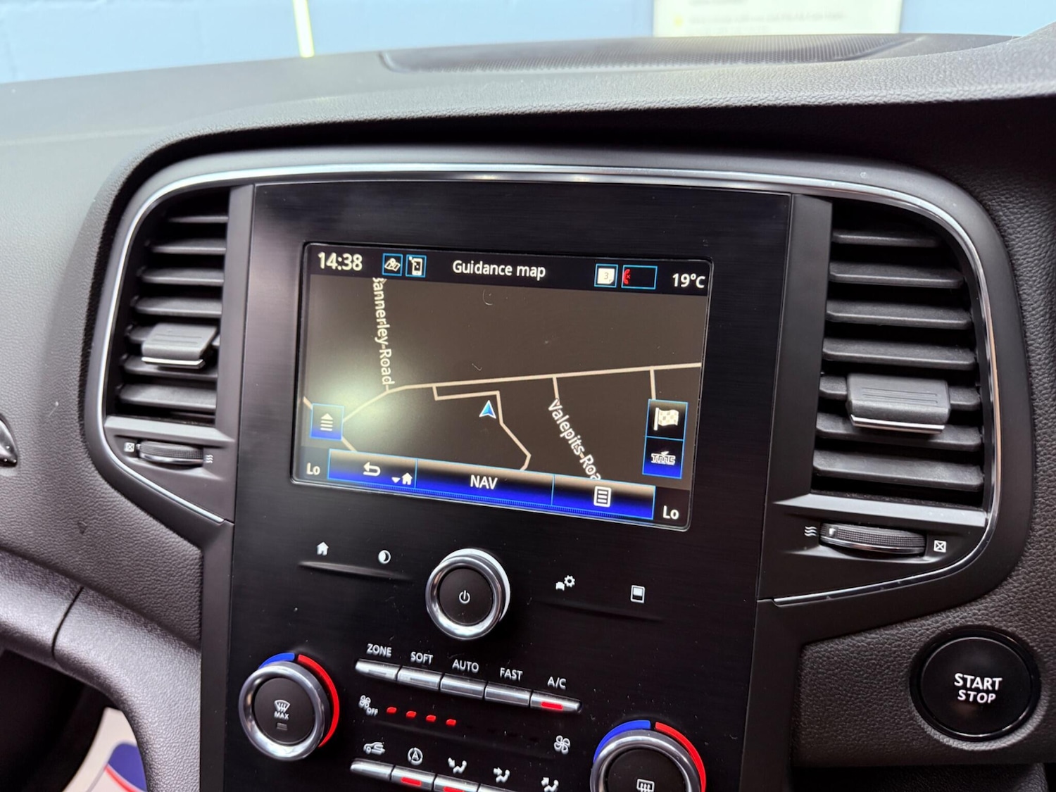 Used Renault Megane 2020 for sale - 76573475: Photo 9