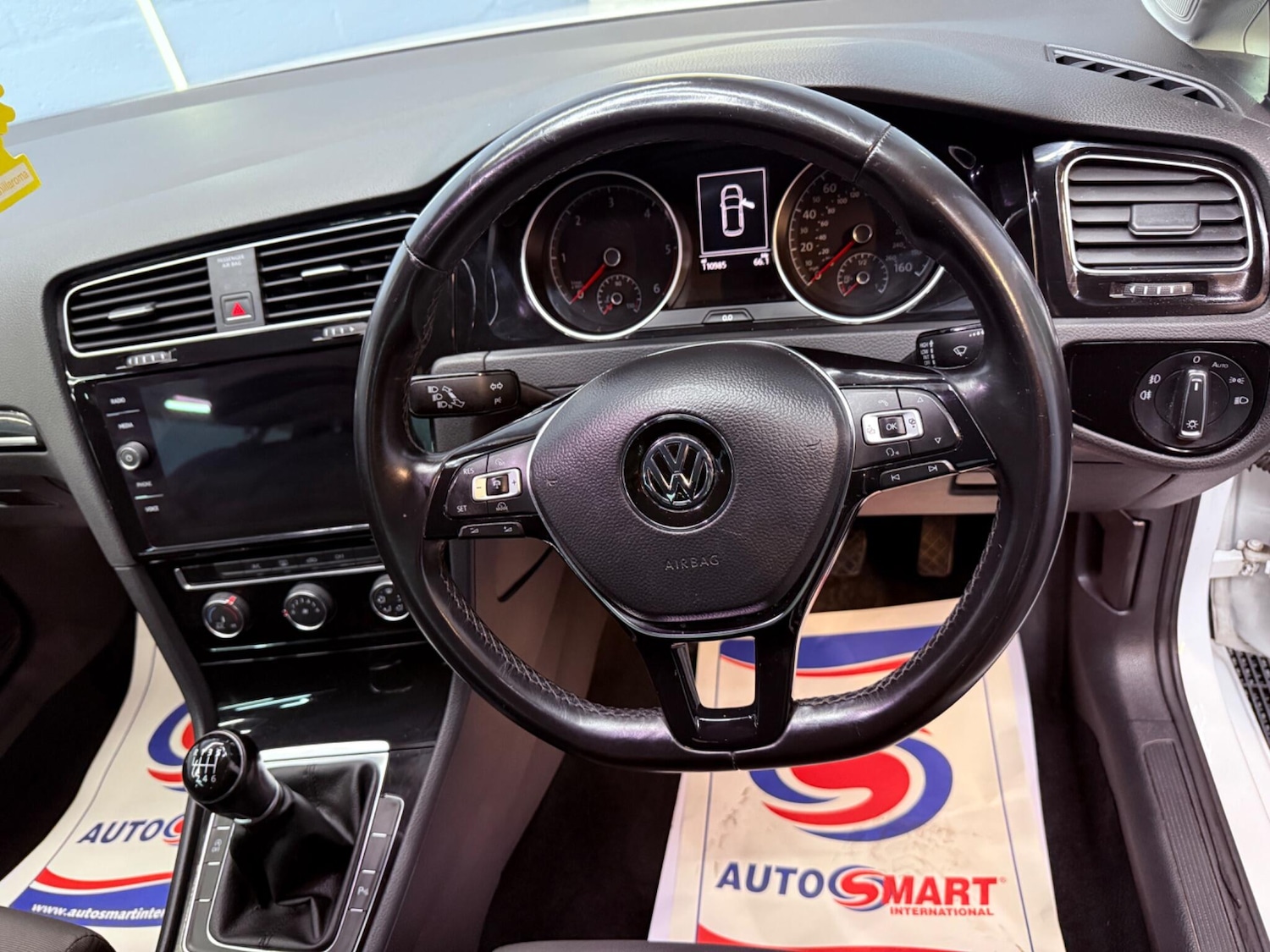 Used Volkswagen Golf 2017 for sale - 76987632: Photo 35