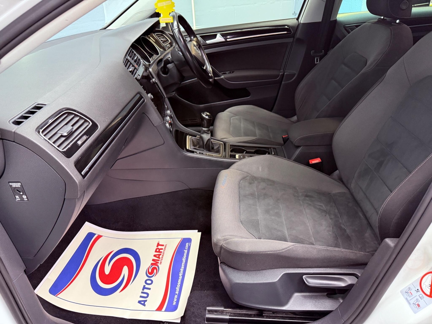 Used Volkswagen Golf 2017 for sale - 76987632: Photo 37