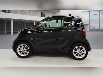 Used smart fortwo 2018 for sale - 76433116: Photo
