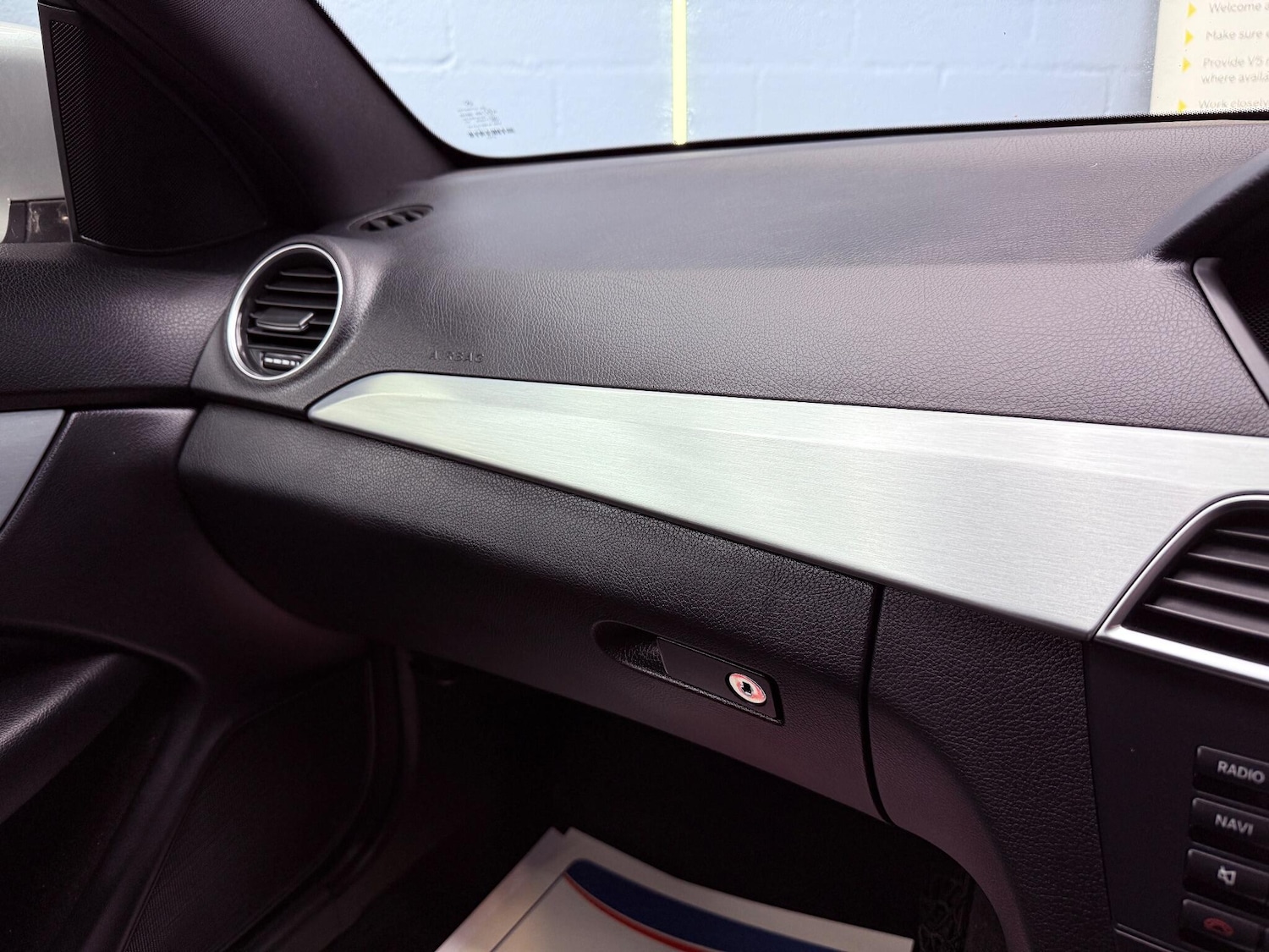 Used Mercedes-Benz C Class 2012 for sale - 76992454: Photo 12