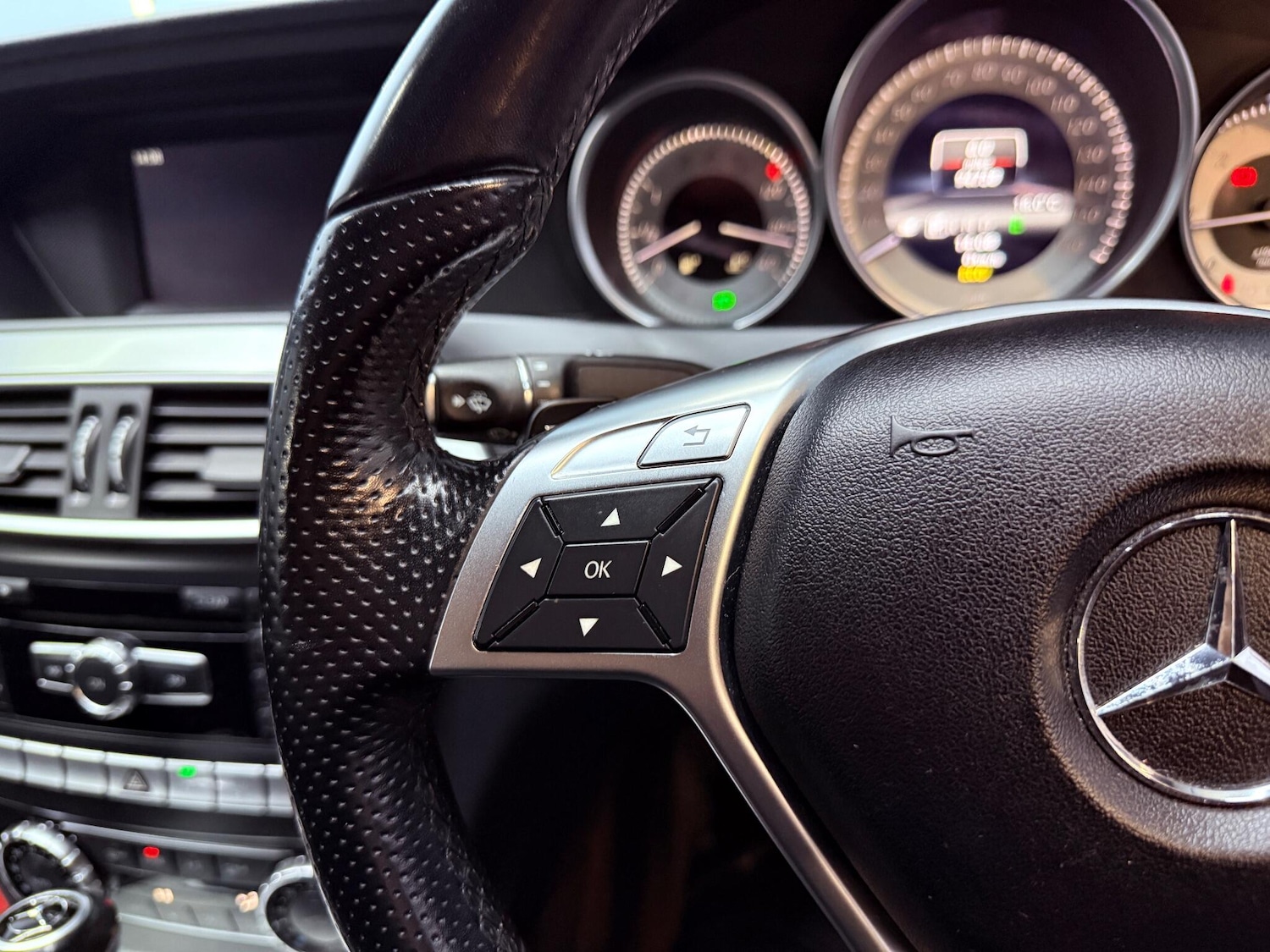 Used Mercedes-Benz C Class 2012 for sale - 76992454: Photo 18