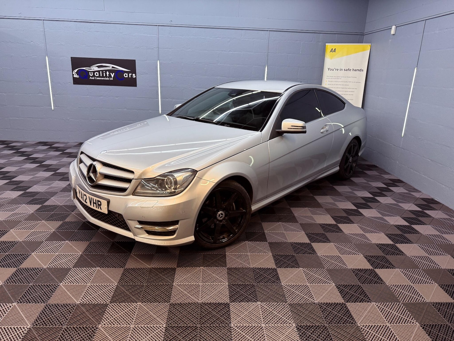 Used Mercedes-Benz C Class 2012 for sale - 76992454: Photo 2