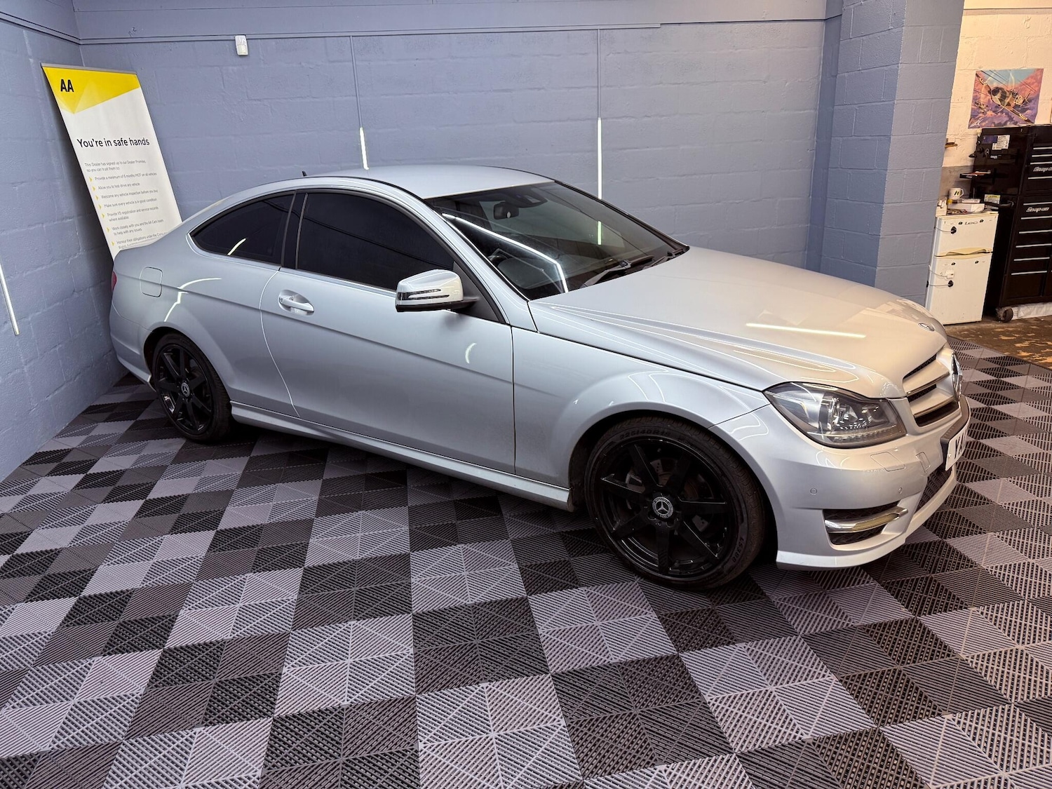 Used Mercedes-Benz C Class 2012 for sale - 76992454: Photo 3