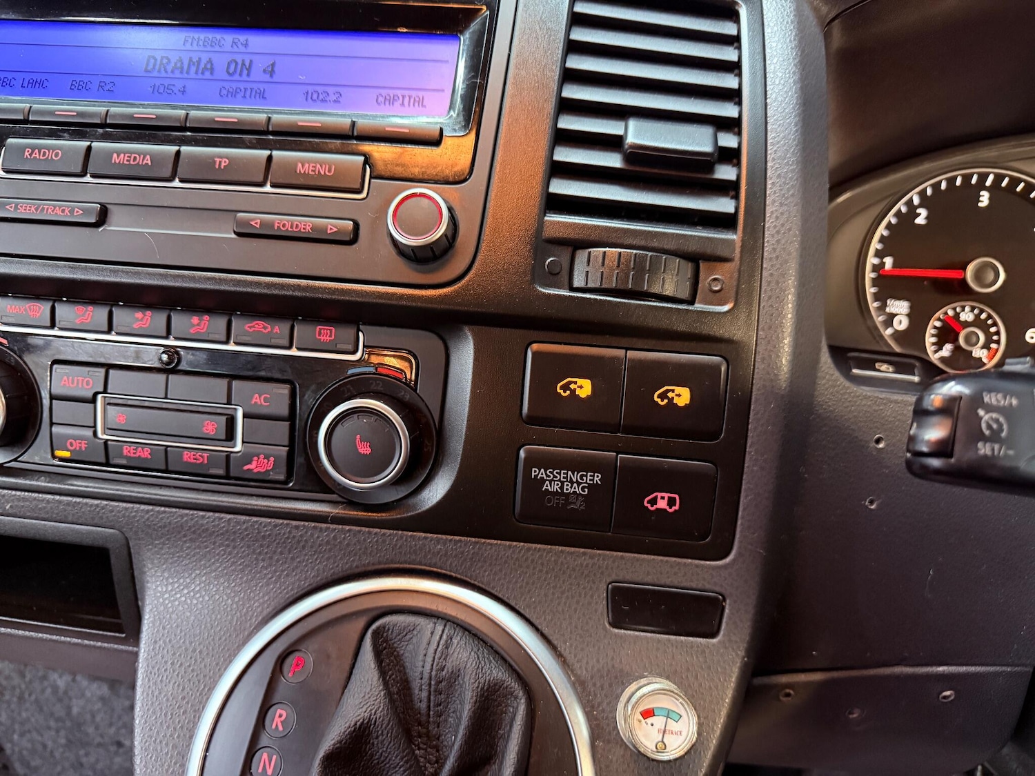 Used Volkswagen Caravelle 2011 for sale - 76306746: Photo 12