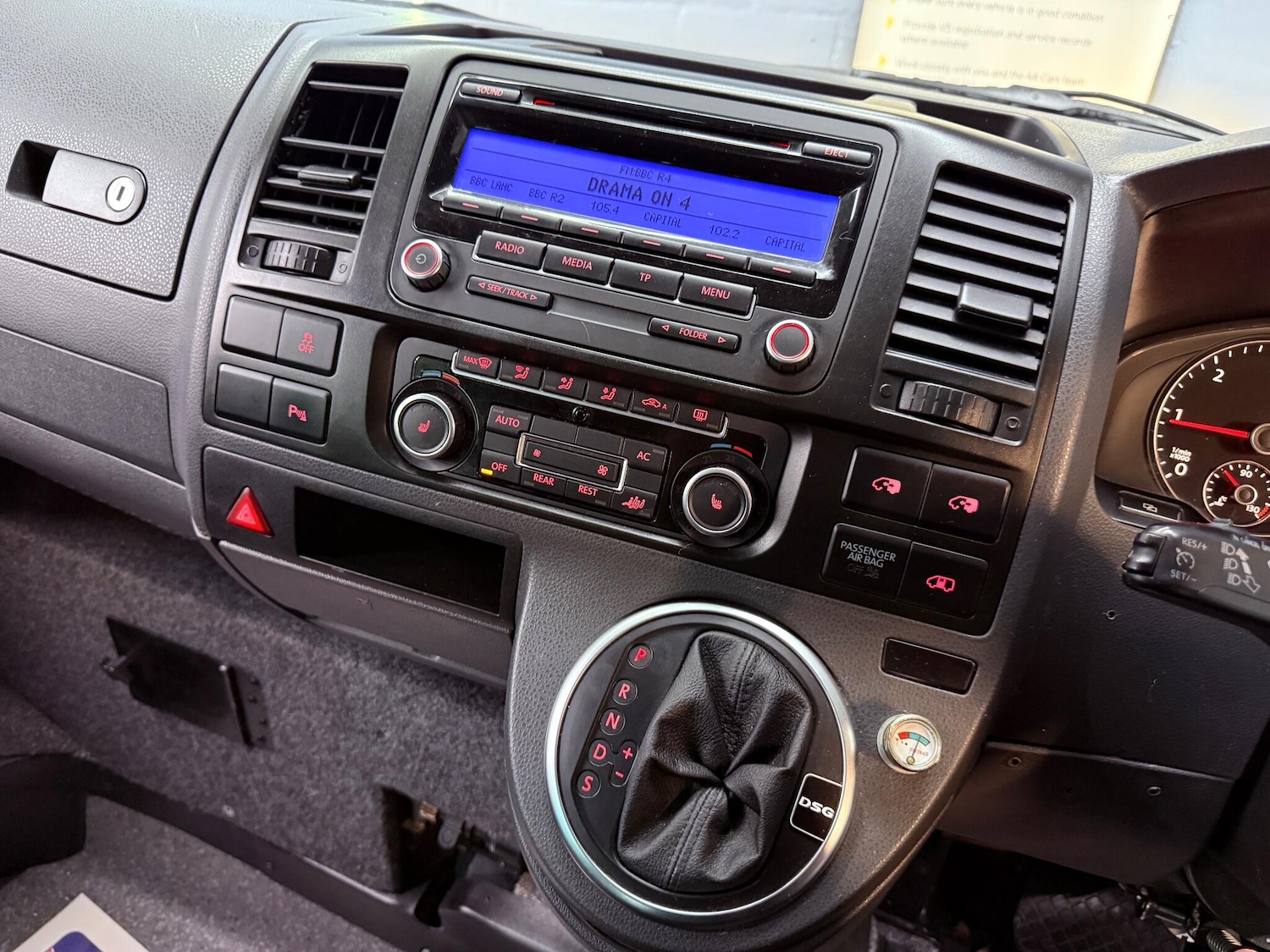 Used Volkswagen Caravelle 2011 for sale - 76306746: Photo 15