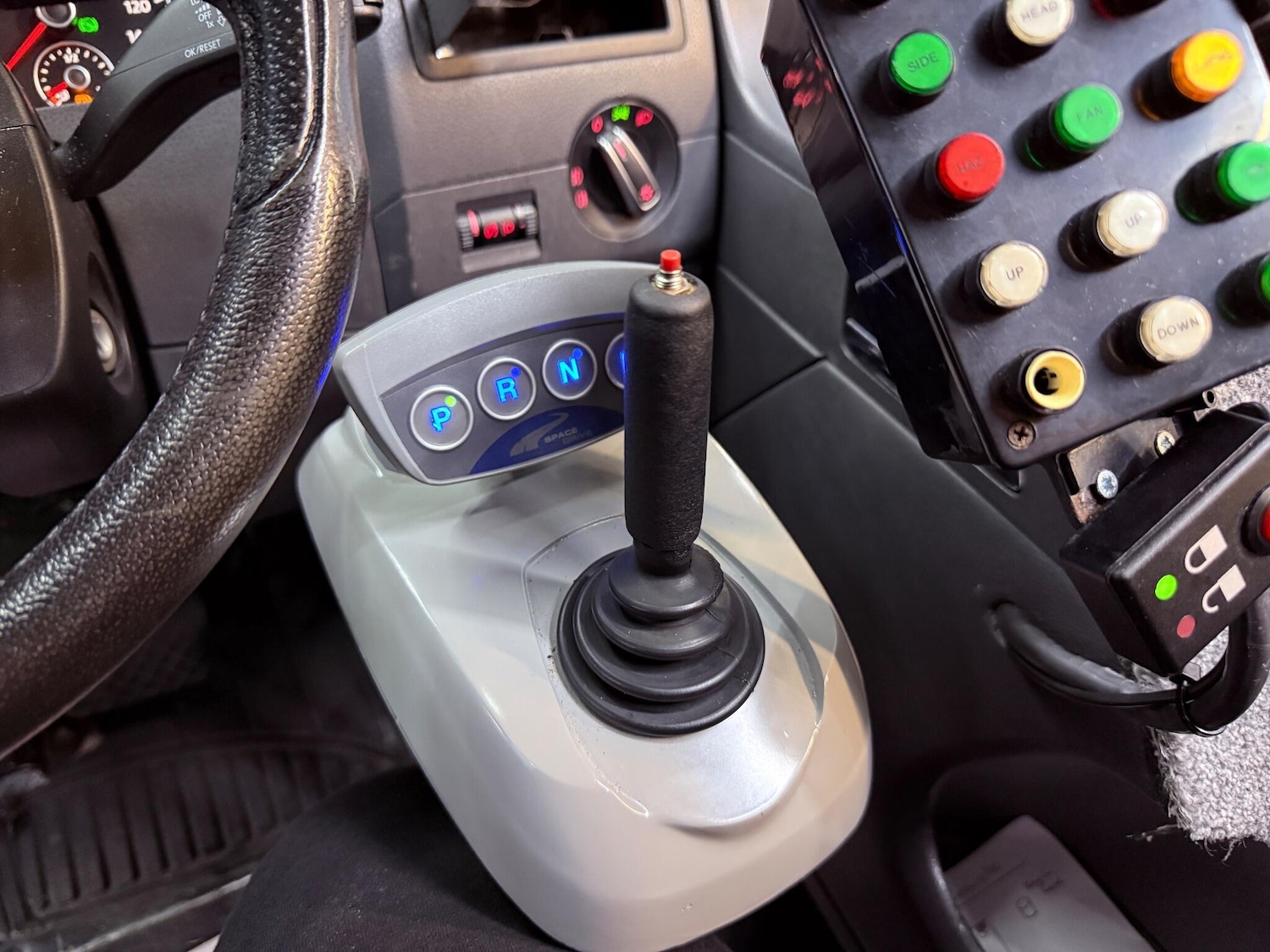 Used Volkswagen Caravelle 2011 for sale - 76306746: Photo 18