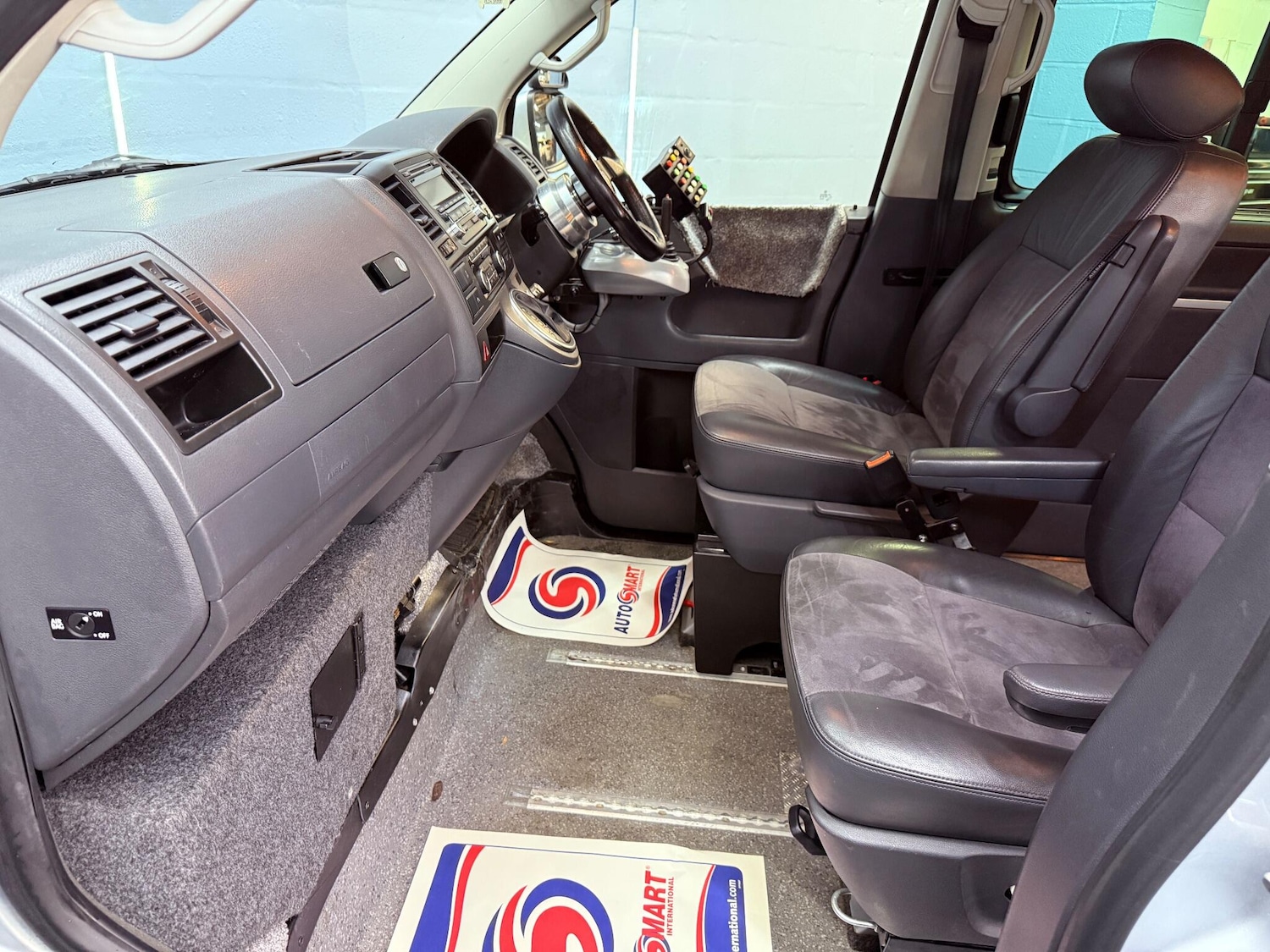 Used Volkswagen Caravelle 2011 for sale - 76306746: Photo 24