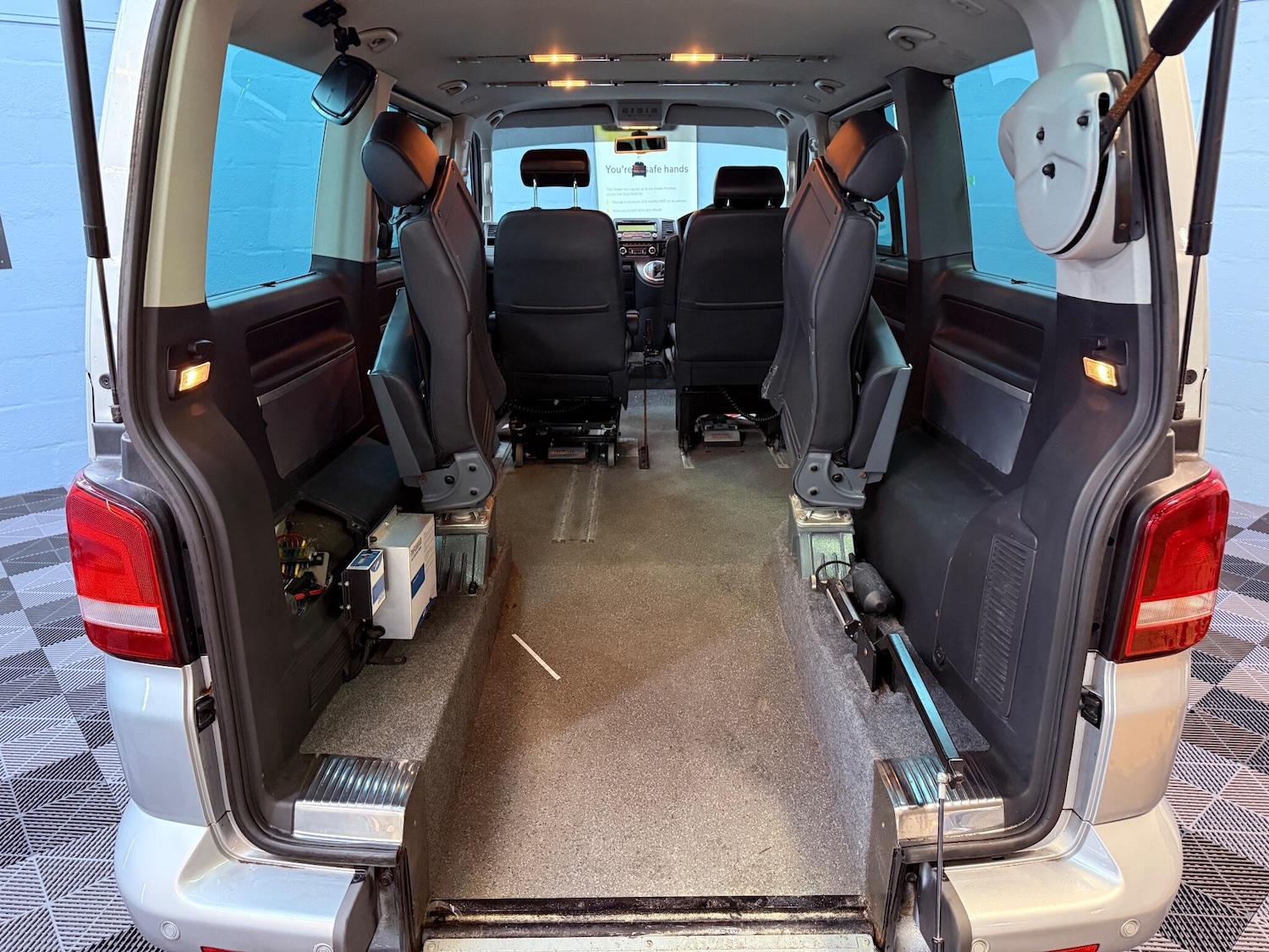 Used Volkswagen Caravelle 2011 for sale - 76306746: Photo 37