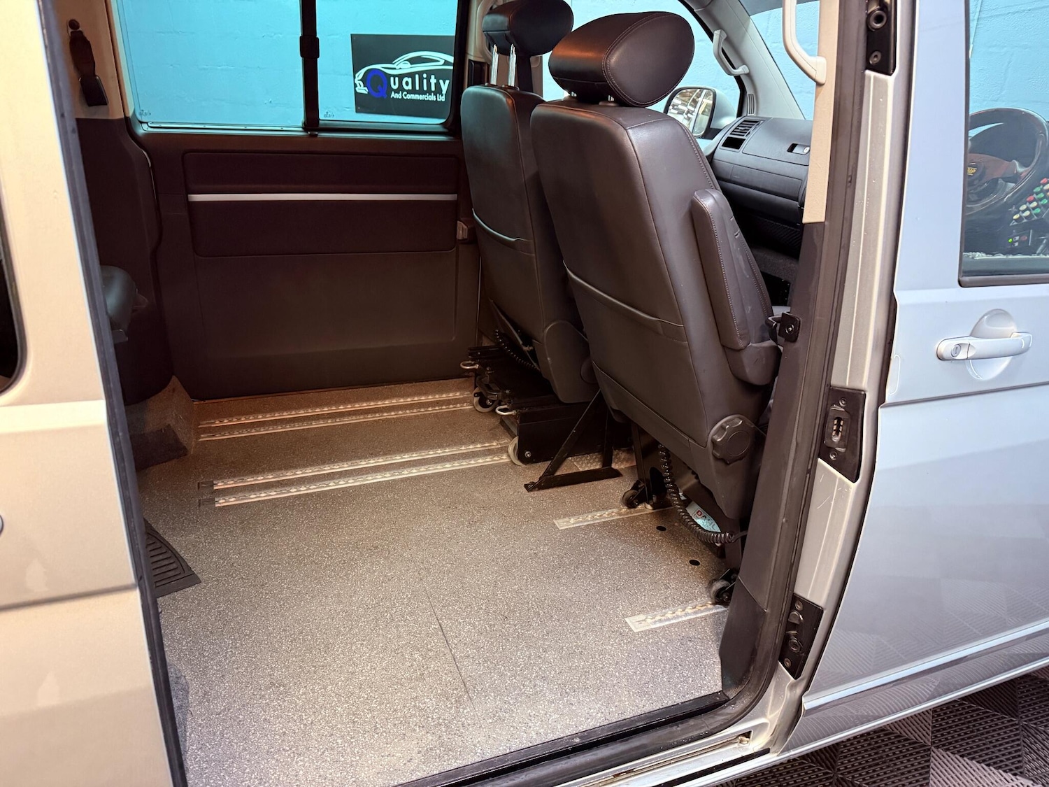 Used Volkswagen Caravelle 2011 for sale - 76306746: Photo 43