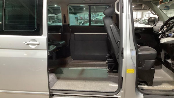 Used Volkswagen Caravelle 2011 for sale - 76306746: Photo 5