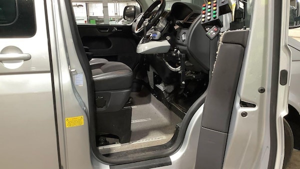 Used Volkswagen Caravelle 2011 for sale - 76306746: Photo 8