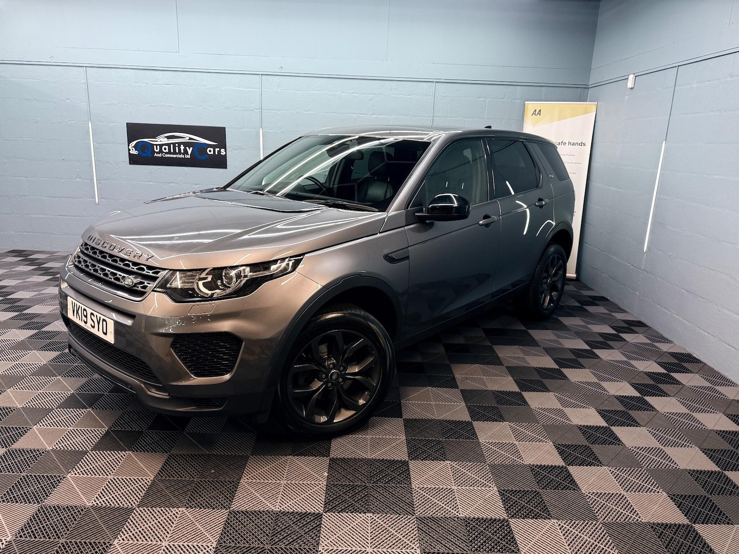 Used Land Rover Discovery Sport 2019 for sale - 76473136: Photo 2