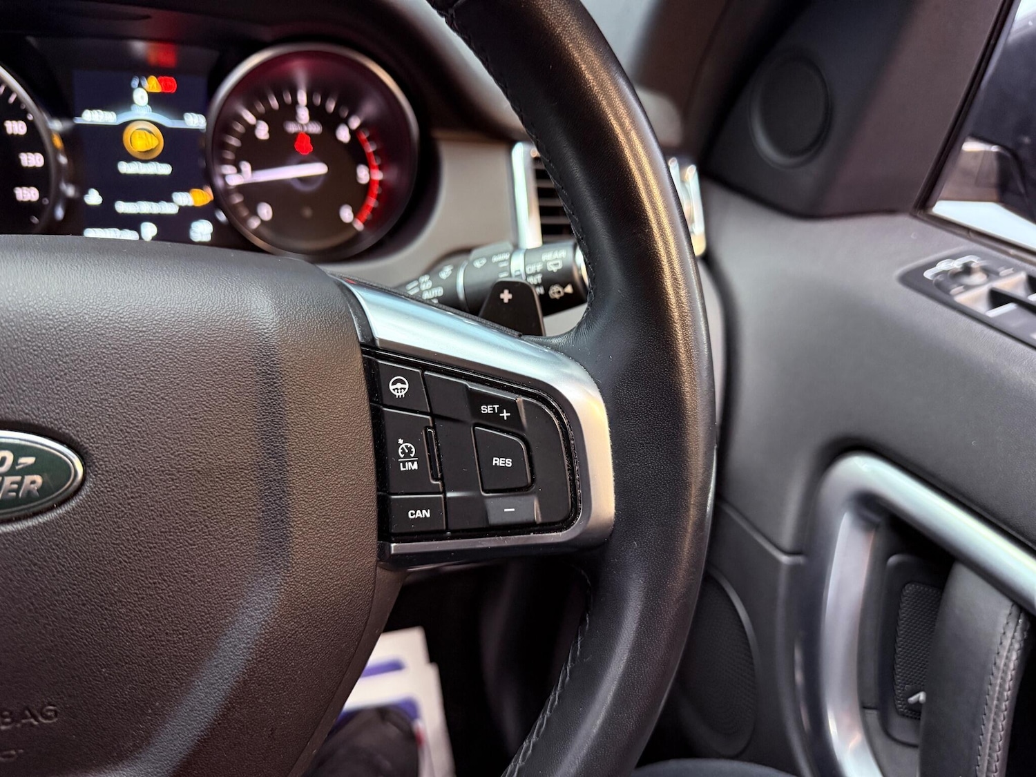 Used Land Rover Discovery Sport 2019 for sale - 76473136: Photo 21