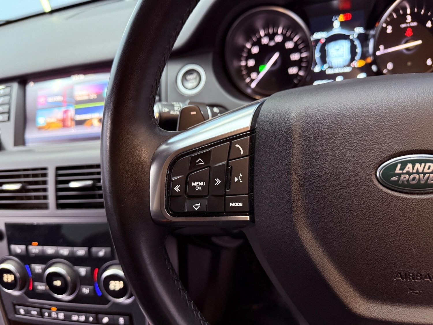 Used Land Rover Discovery Sport 2019 for sale - 76473136: Photo 22