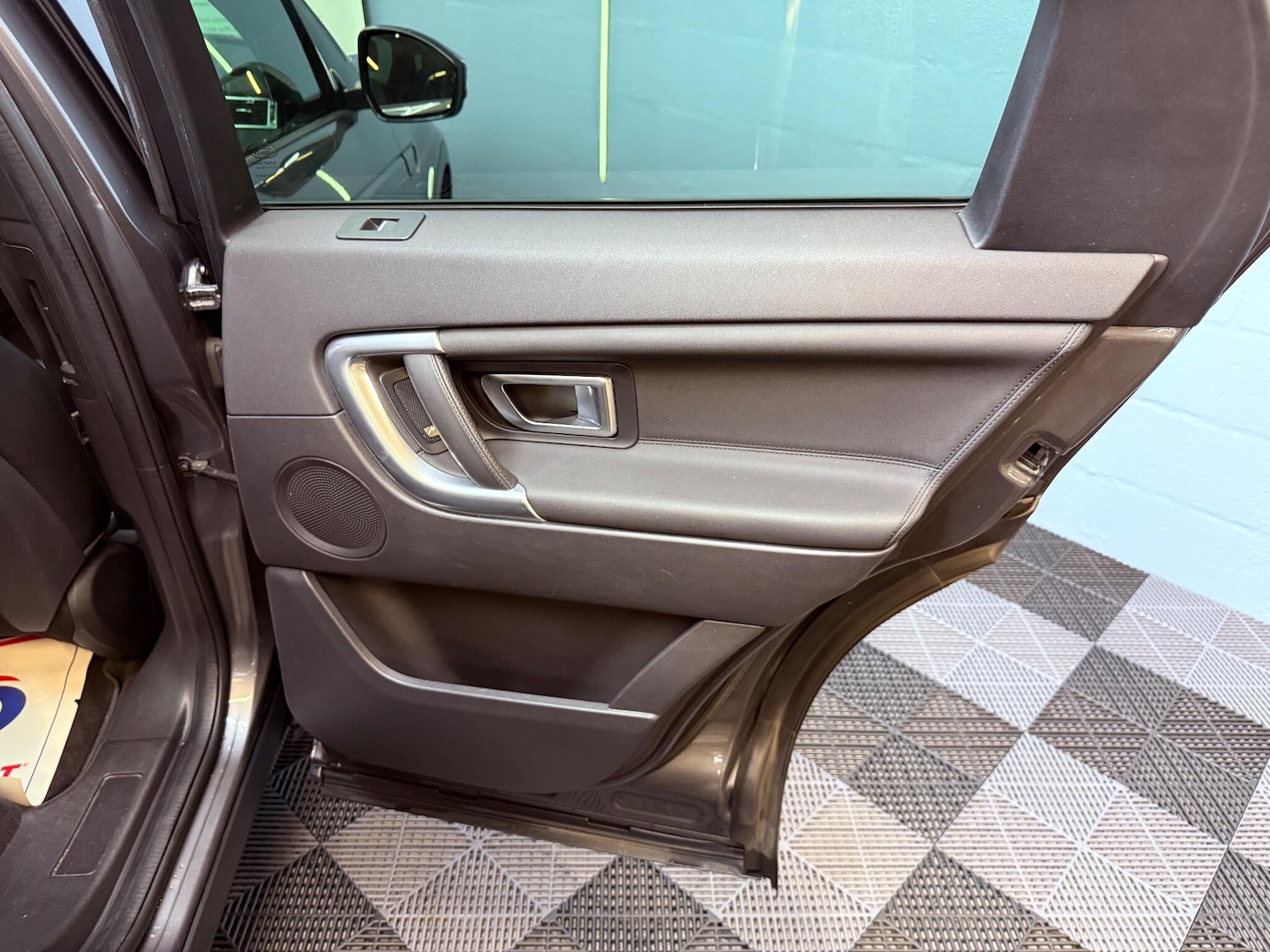 Used Land Rover Discovery Sport 2019 for sale - 76473136: Photo 46