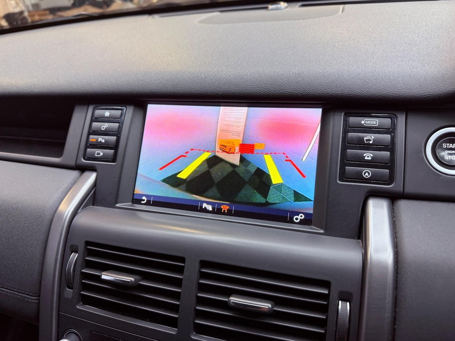 Used Land Rover Discovery Sport 2019 for sale - 76473136: Photo 8