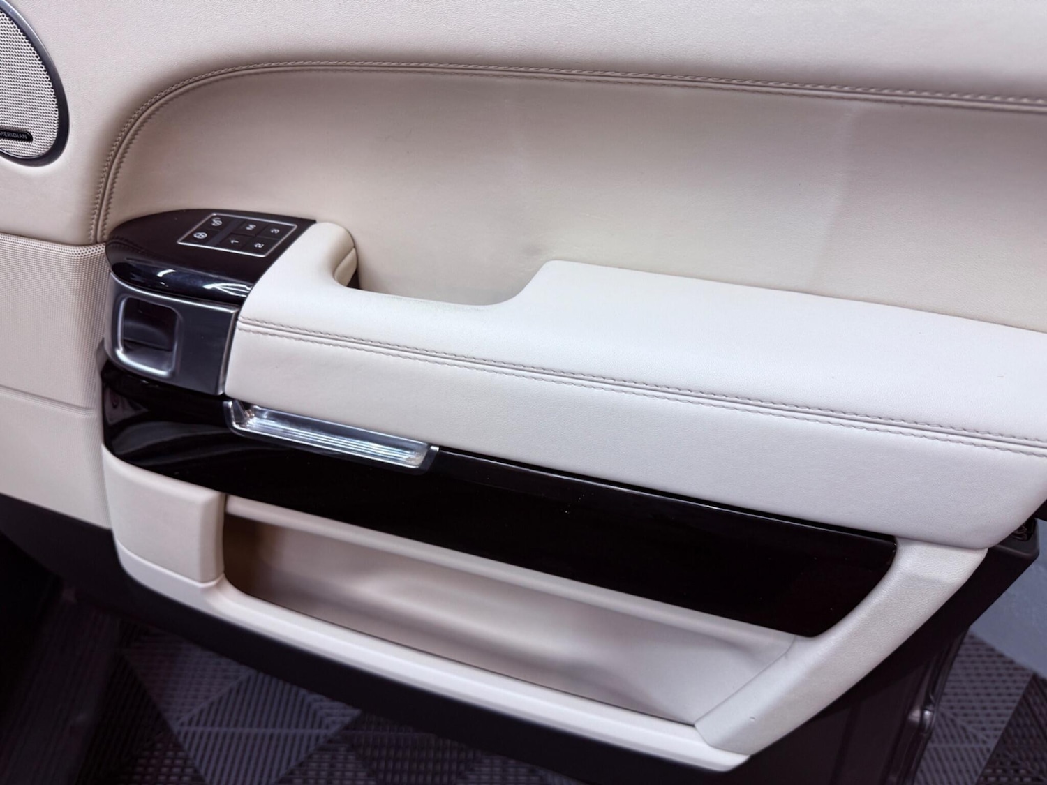 Used Land Rover Range Rover 2014 for sale - 76990857: Photo 63