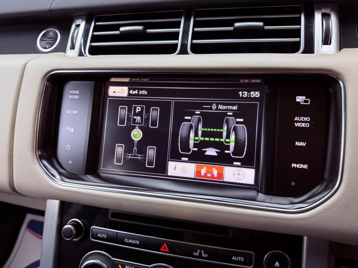 Used Land Rover Range Rover 2014 for sale - 76990857: Photo 9