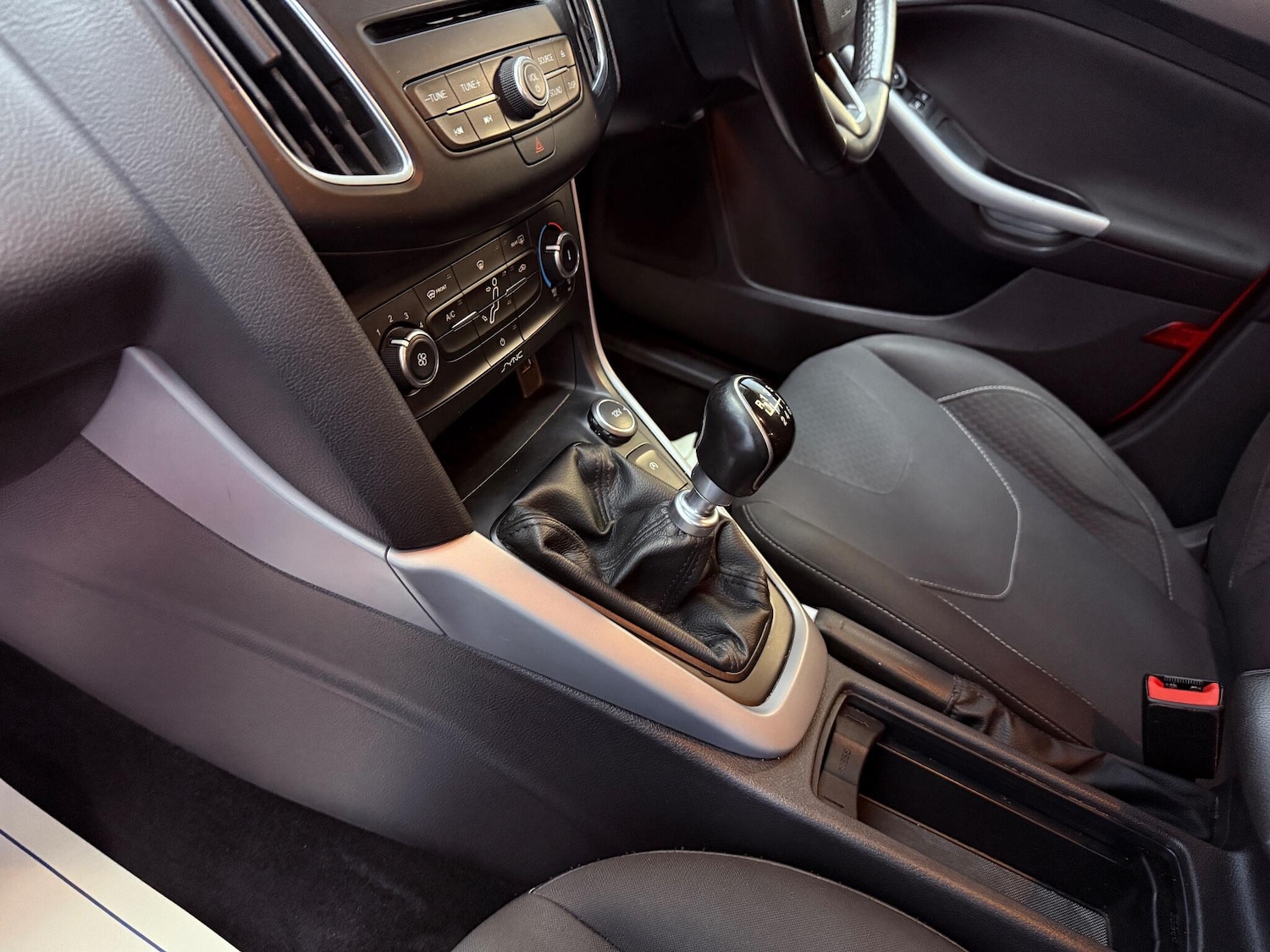 Used Ford Focus 2015 for sale - 76166364: Photo 26