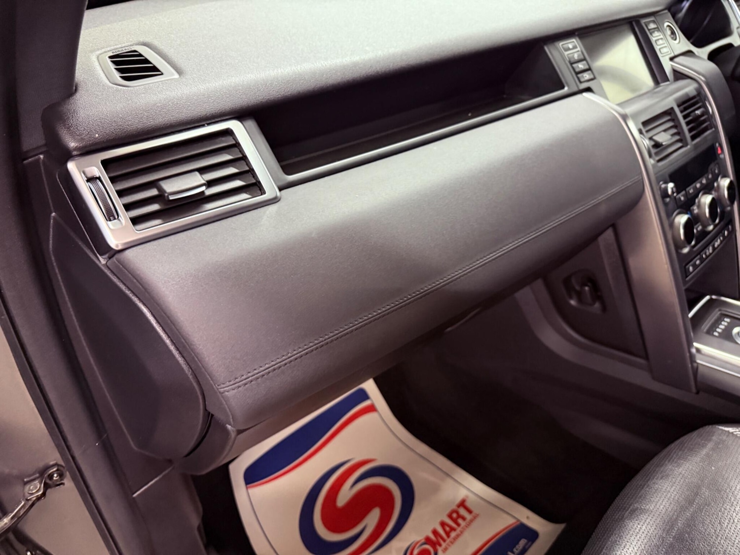 Used Land Rover Discovery Sport 2018 for sale - 77091523: Photo 31