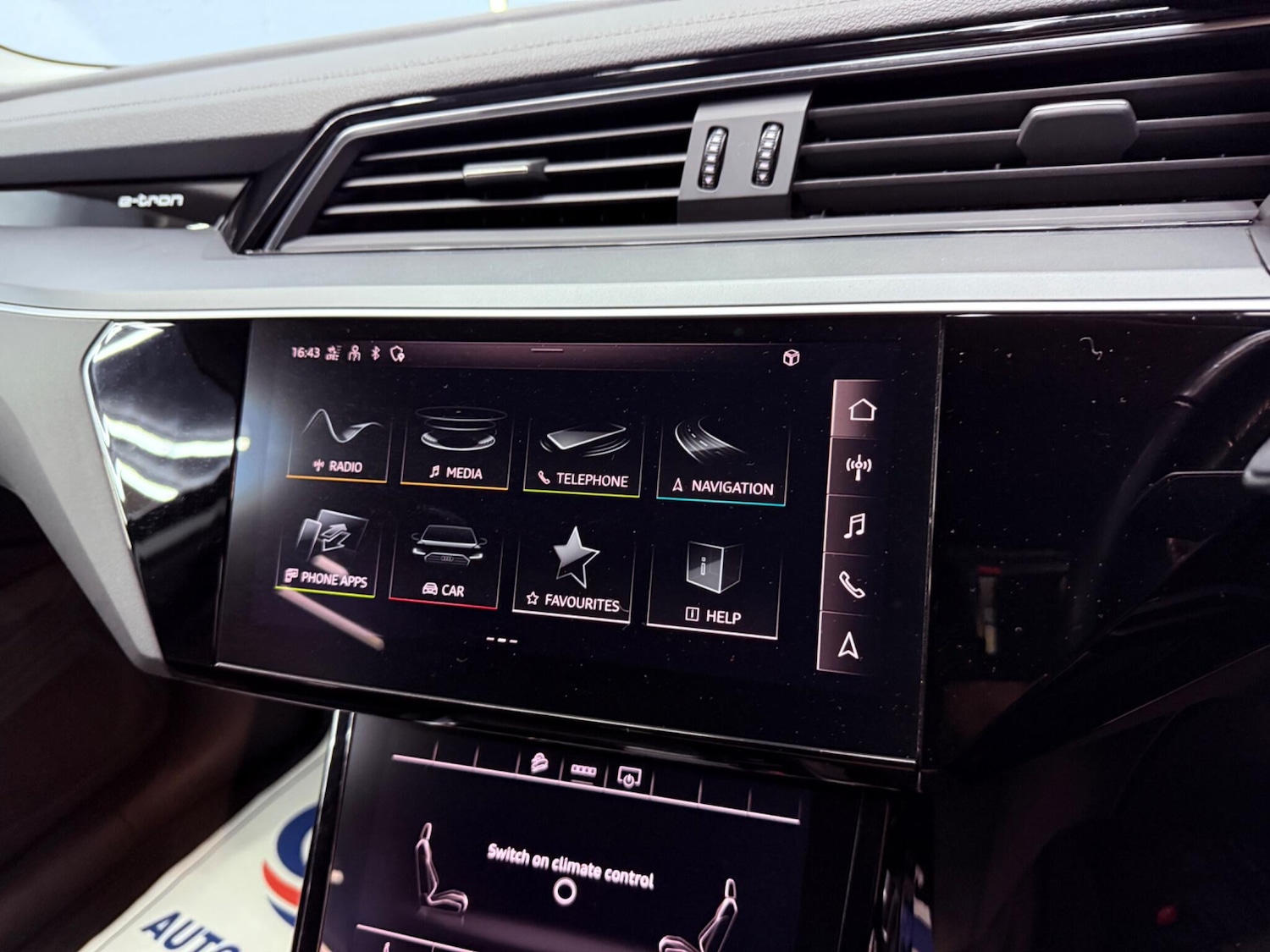 Used Audi e-tron 2020 for sale - 77175394: Photo 25