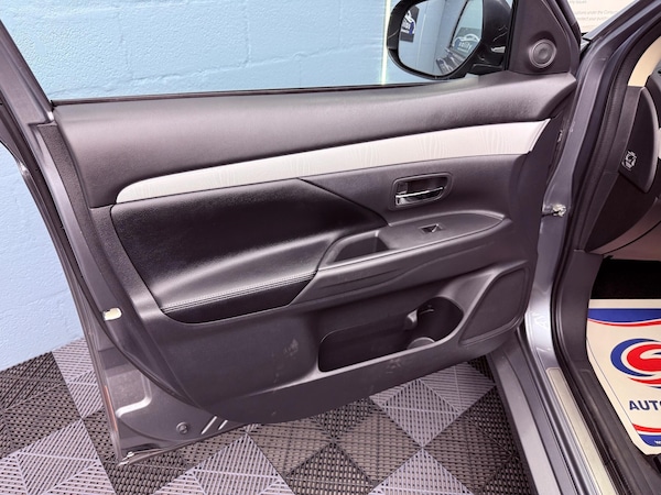 Used Mitsubishi Outlander 2014 for sale - 75257898: Photo 23