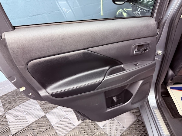 Used Mitsubishi Outlander 2014 for sale - 75257898: Photo 28