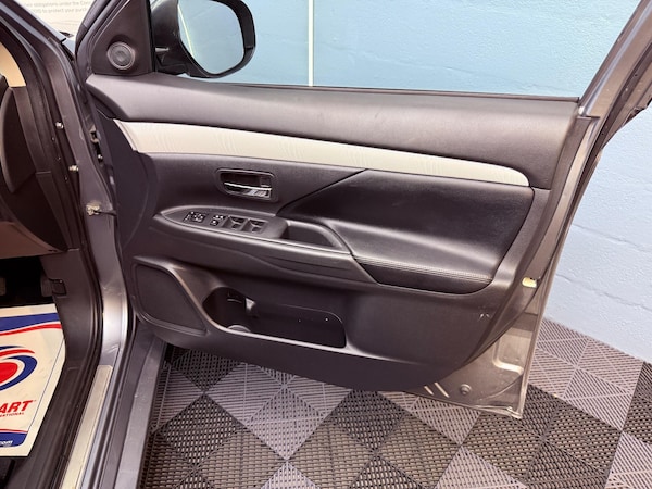 Used Mitsubishi Outlander 2014 for sale - 75257898: Photo 43
