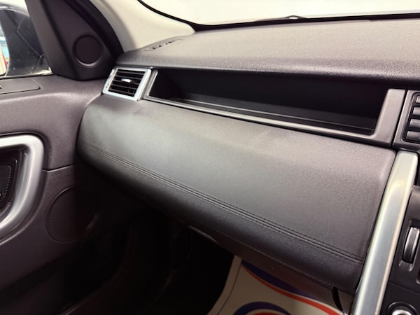 Used Land Rover Discovery Sport 2018 for sale - 75246279: Photo 45