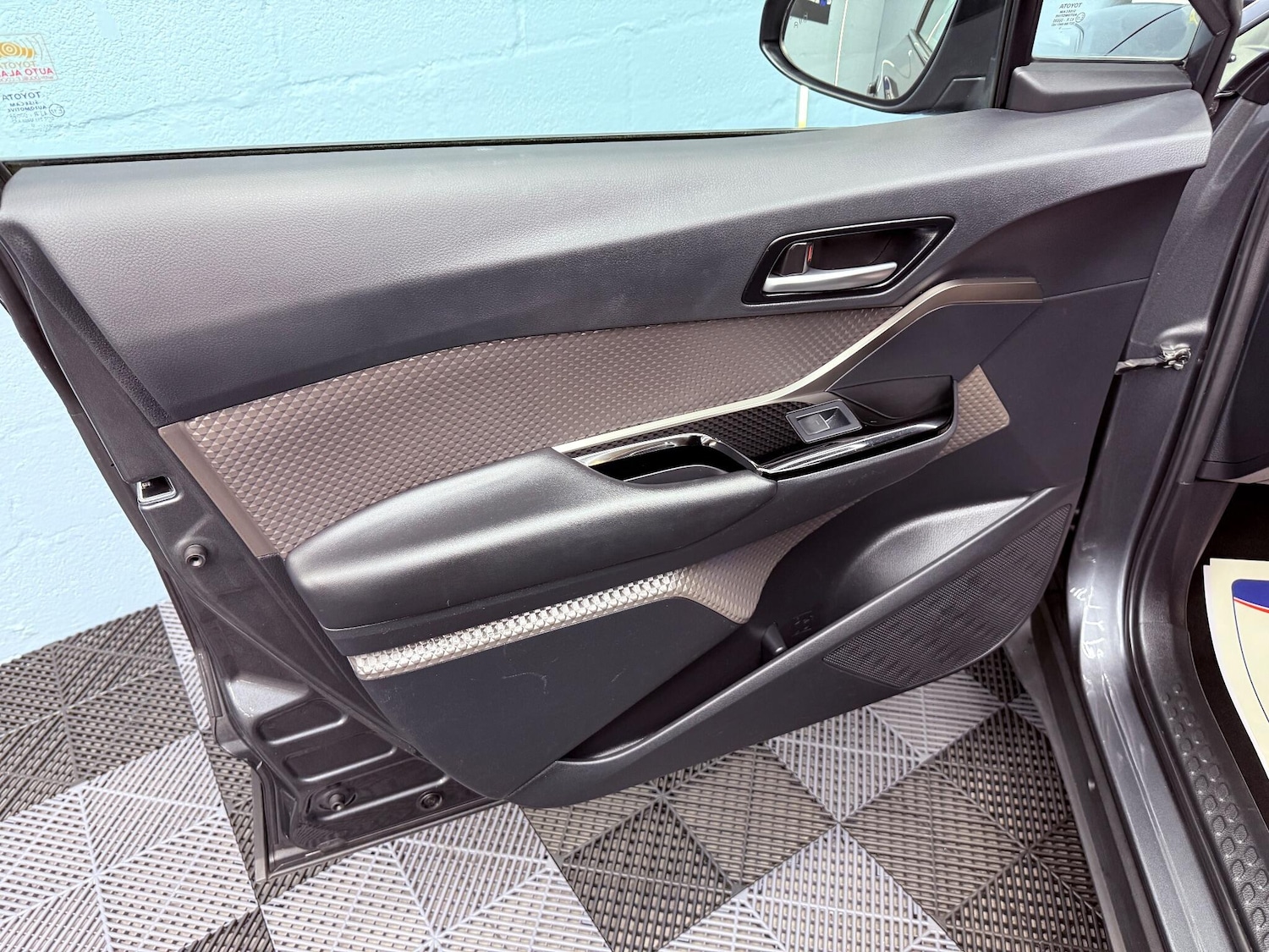 Used Toyota C-HR 2020 for sale - 76214371: Photo 24