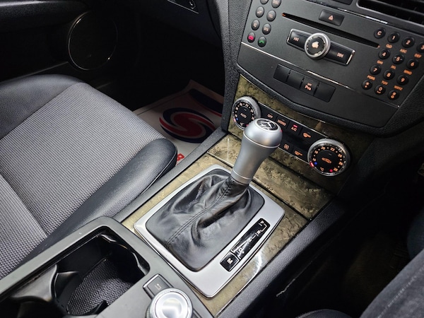Used Mercedes-Benz C-Class 2010 for sale - 75543996: Photo 15