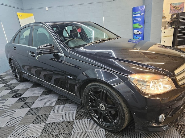 Used Mercedes-Benz C-Class 2010 for sale - 75543996: Photo 2