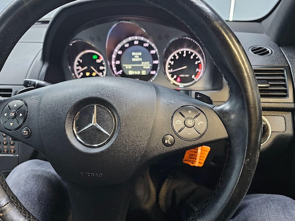 Used Mercedes-Benz C-Class 2010 for sale - 75543996: Photo 30