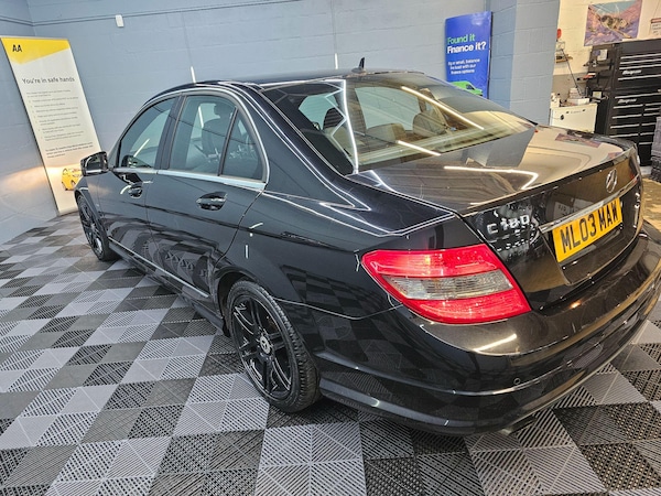 Used Mercedes-Benz C-Class 2010 for sale - 75543996: Photo 4