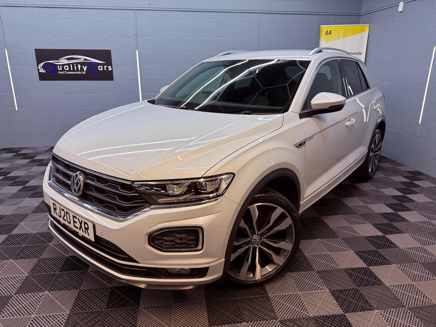 Used Volkswagen T-Roc 2020 for sale - 76260148: Photo 1