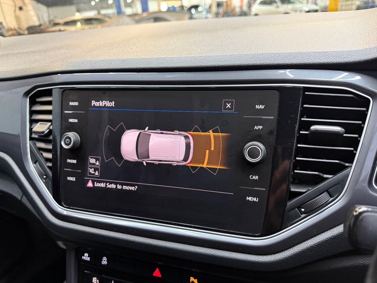 Used Volkswagen T-Roc 2020 for sale - 76260148: Photo 12