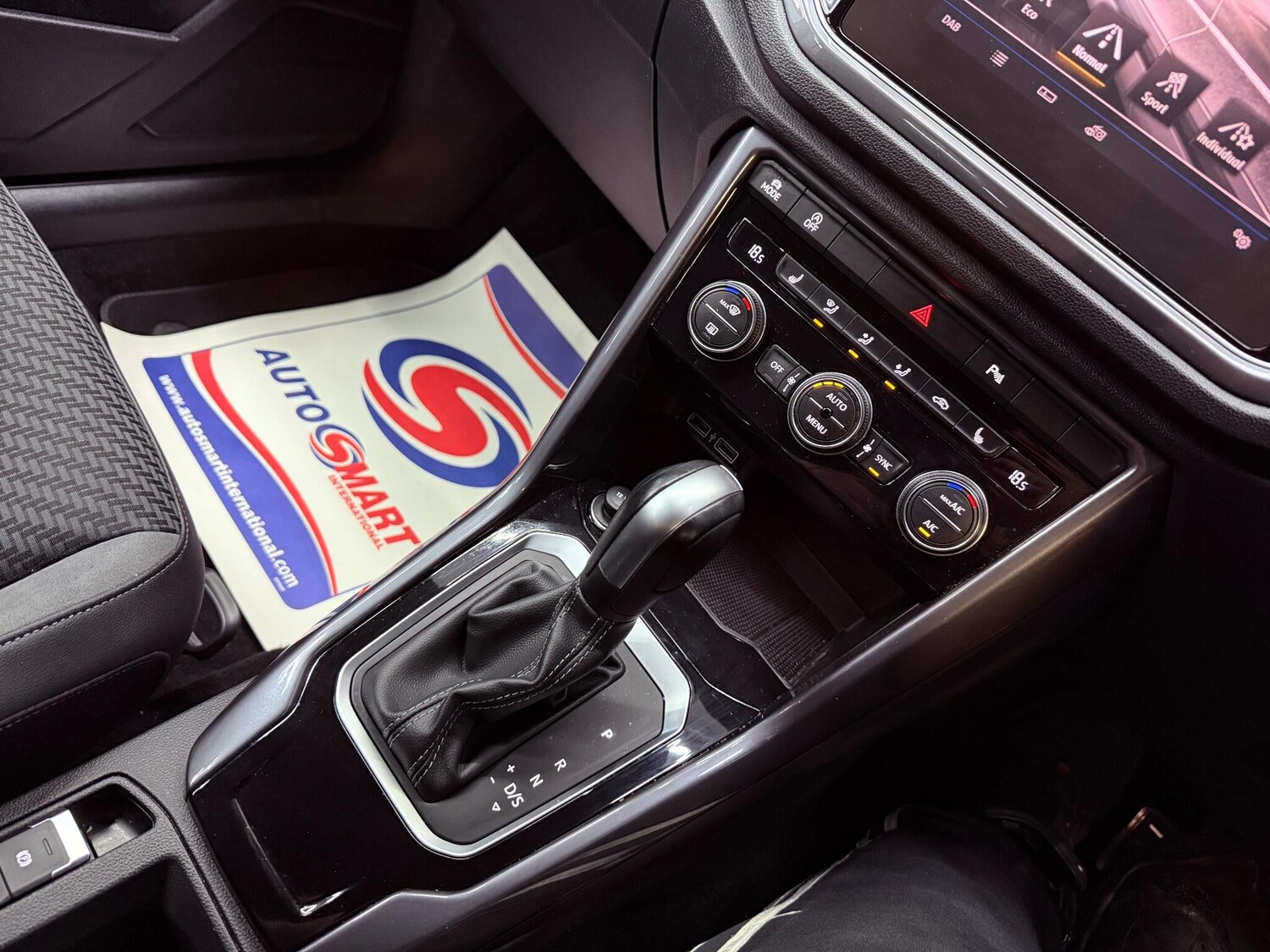 Used Volkswagen T-Roc 2020 for sale - 76260148: Photo 21