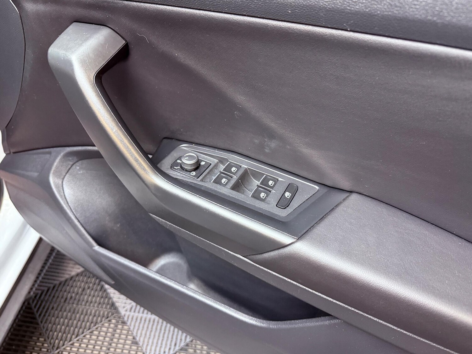 Used Volkswagen T-Roc 2020 for sale - 76260148: Photo 55