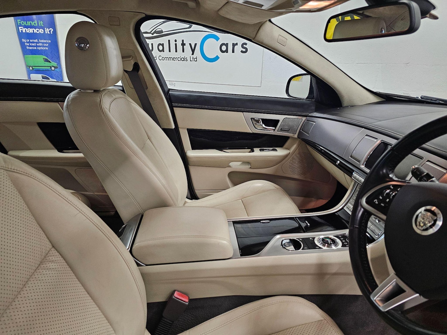 Used Jaguar XF 2013 for sale - 76994369: Photo 15