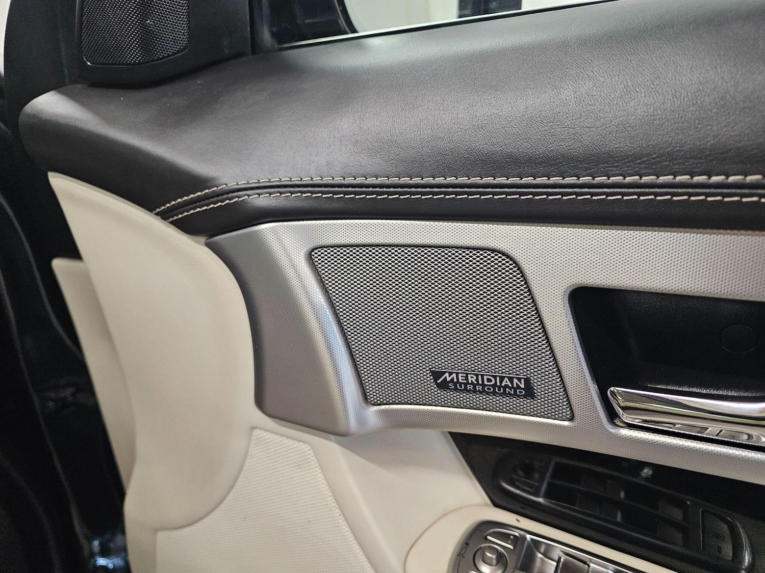 Used Jaguar XF 2013 for sale - 76994369: Photo 24