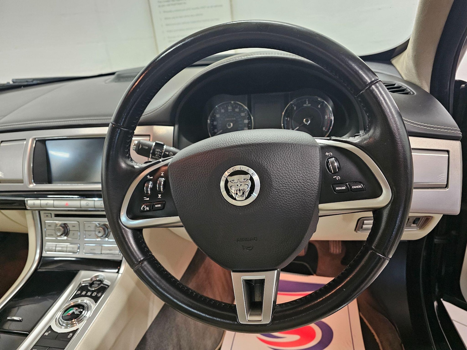 Used Jaguar XF 2013 for sale - 76994369: Photo 30