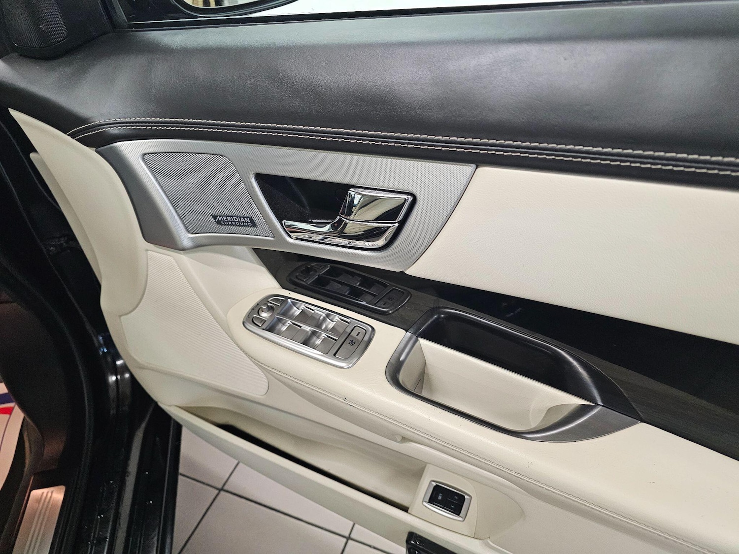 Used Jaguar XF 2013 for sale - 76994369: Photo 33