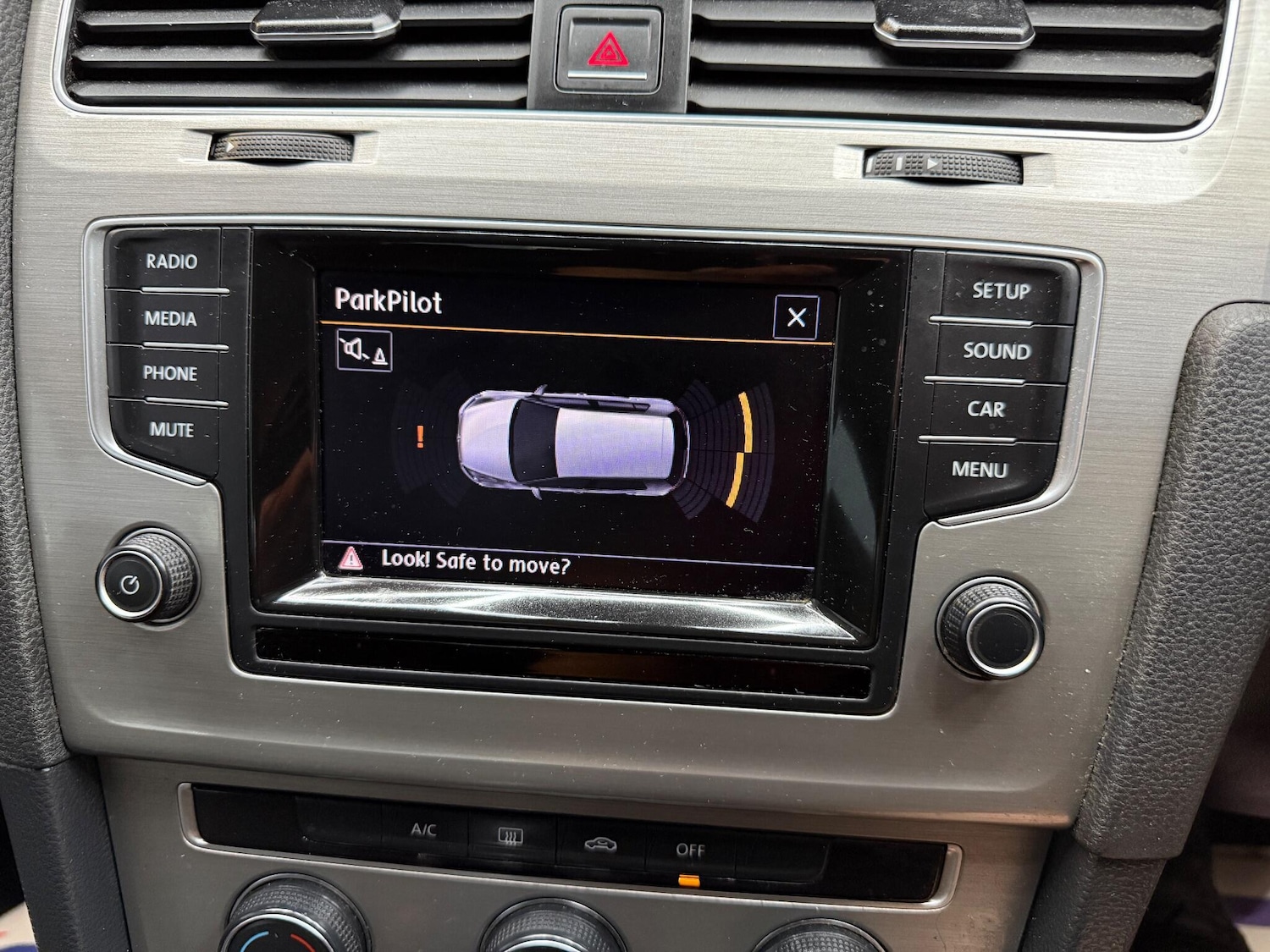 Used Volkswagen Golf 2015 for sale - 76993345: Photo 27