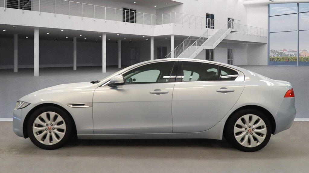 Used Jaguar XE 2015 for sale - 76432058: Photo 4