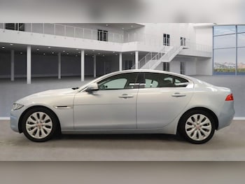 Used Jaguar XE 2015 for sale - 76432058: Photo