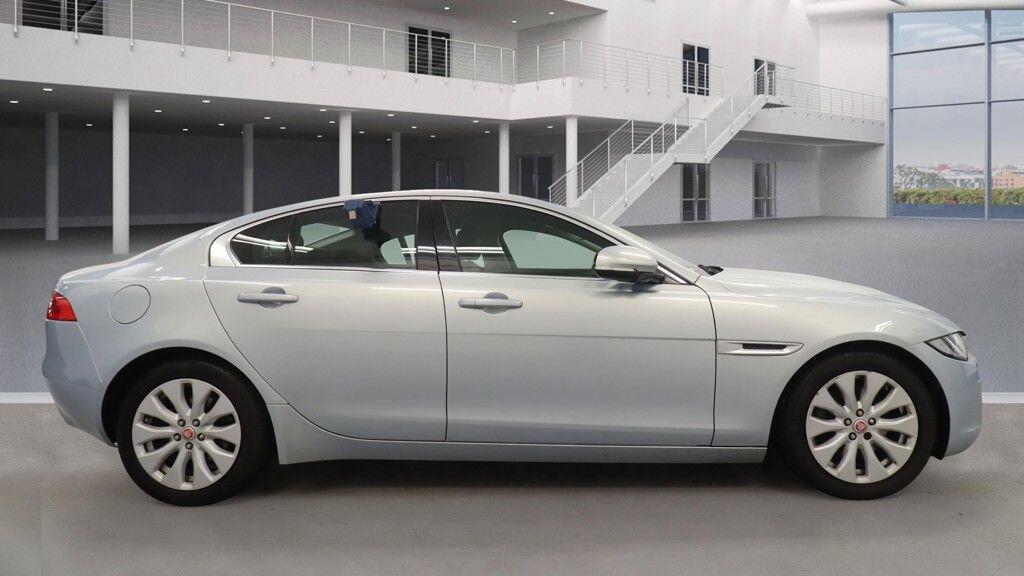 Used Jaguar XE 2015 for sale - 76432058: Photo 5