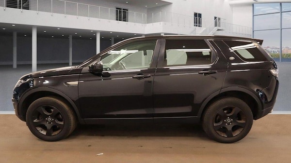 Used Land Rover Discovery Sport 2017 for sale - 76095031: Photo 4